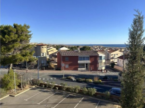 Appartement 2 pièces avec terrasse et parking privé, proche centre et plage - FR-1-229D-131